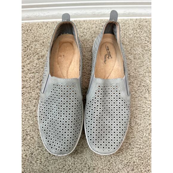 EASY STREET | Gray Athleisure Fresh Slip On Sneakers | Women’s 6.5 - Picture 4 of 7